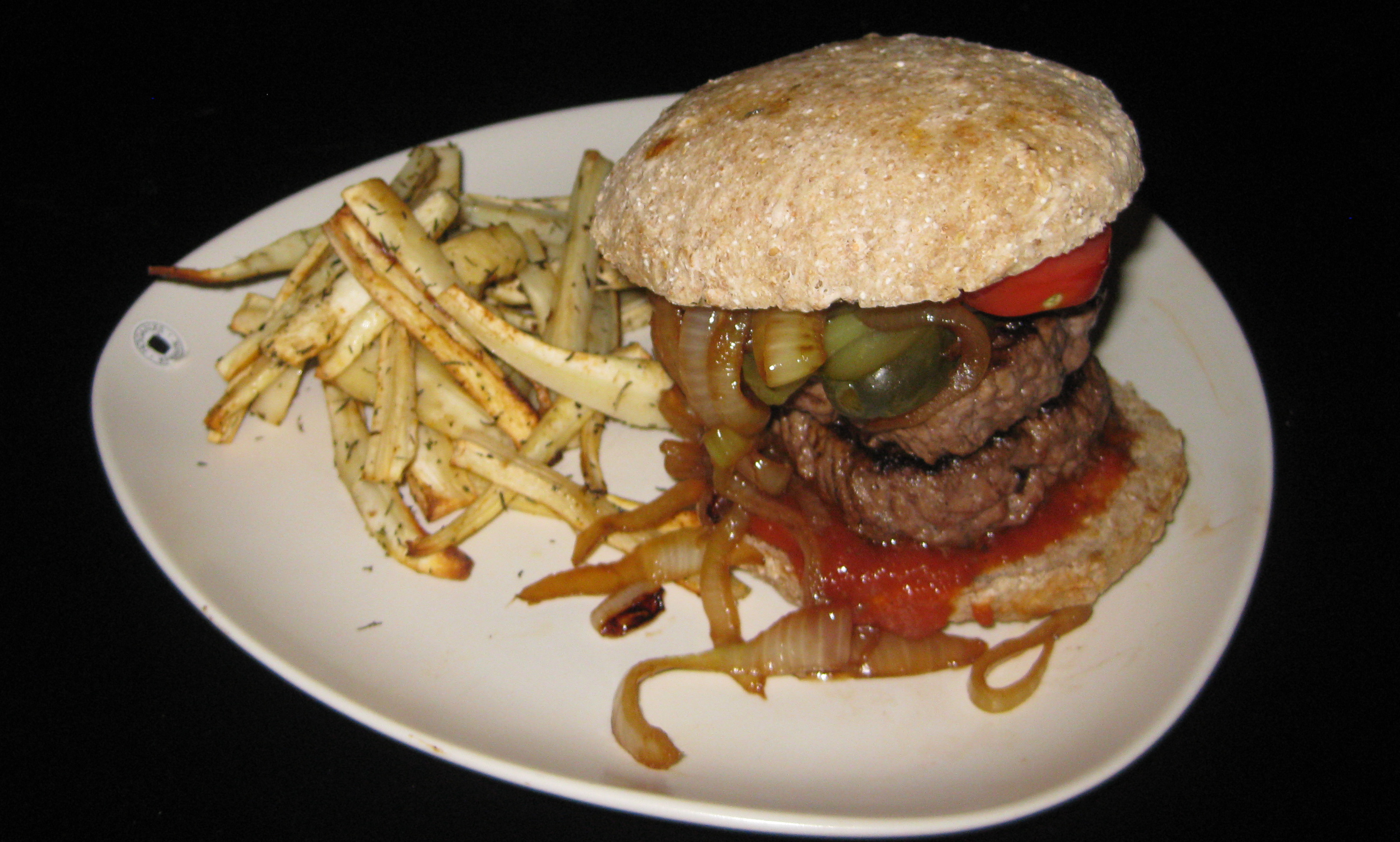 Bulk burger med pastinakfritter Fitnessopskrifter.dk