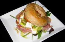 grovbagelmedparmaskinke